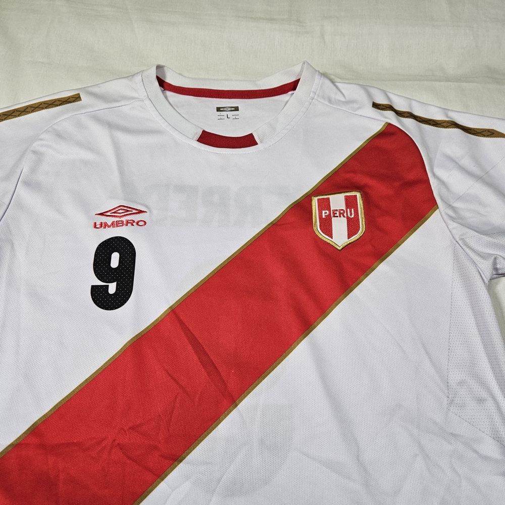 Peru Paolo Guerrero #9 Umbro Home Soccer Jersey Size Large FIFA World Cup 2018